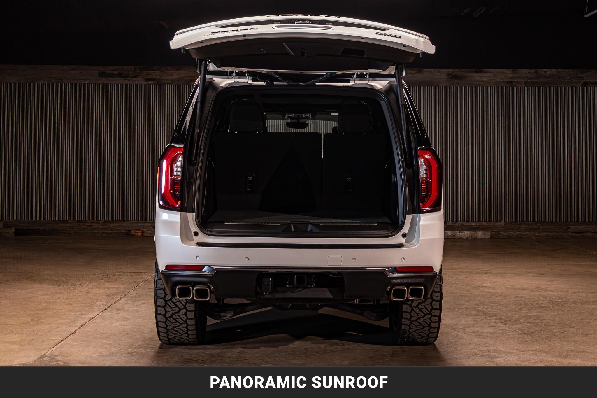 Used 2025 GMC Yukon XL Denali Ultimate AWD/4WD image 9