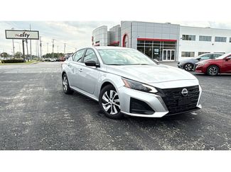 Used 2024 Nissan Altima 2.5 S video 1