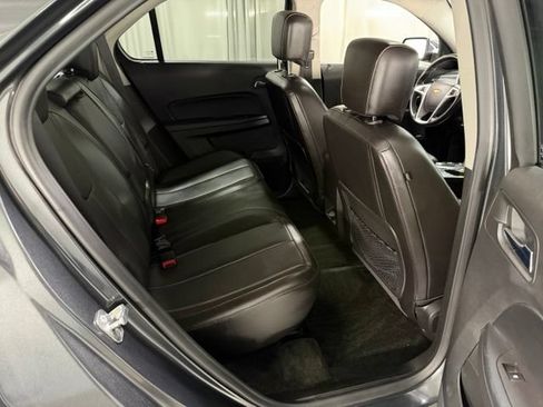 Used 2017 Chevrolet Equinox Premier w/ Enhanced Convenience Package AWD/4WD image 10