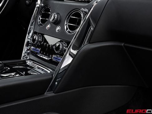 Used 2020 Rolls-Royce Cullinan *PANORAMIC SUNROOF * IMMACULAT image 31