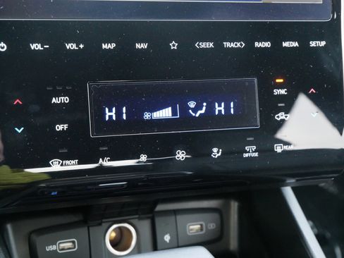 Used 2024 Hyundai Santa Cruz XRT image 23