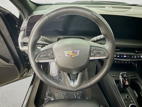 Used 2025 Cadillac XT4 Premium Luxury w/ Cold Weather Package FWD image 12