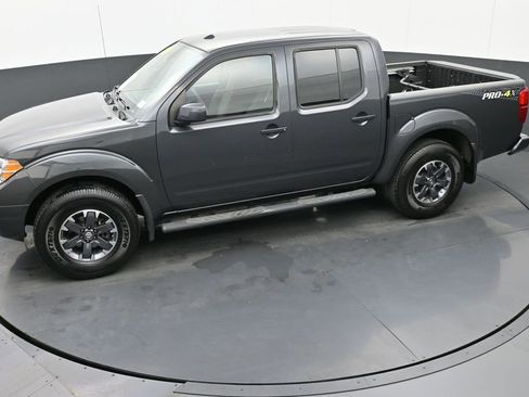 Used 2015 Nissan Frontier PRO-4X image 40
