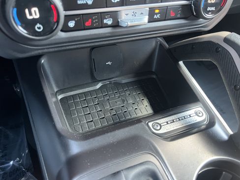 Used 2024 Ford Bronco Outer Banks AWD/4WD image 25