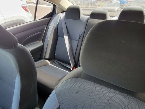 Used 2025 Nissan Versa SV image 8