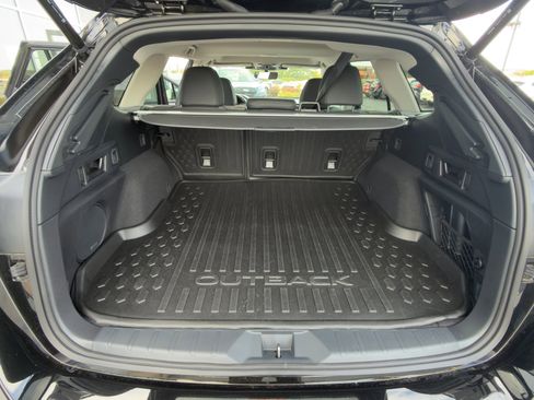 Certified 2025 Subaru Outback Onyx Edition image 11