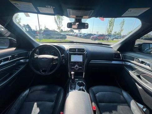 Used 2018 Ford Explorer Sport w/ Equipment Group 401A AWD/4WD image 22