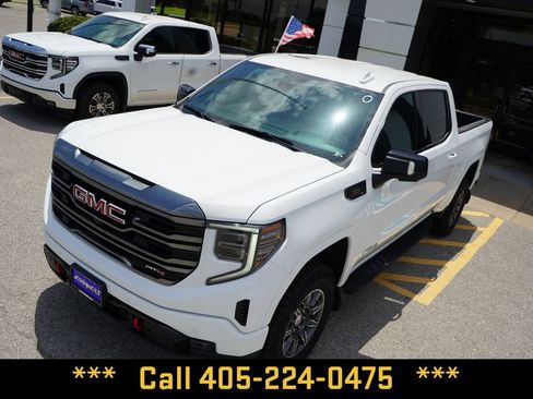 Used 2024 GMC Sierra 1500 AT4 w/ Technology Package AWD/4WD image 14