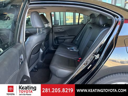 Used 2013 Honda Accord Touring image 21