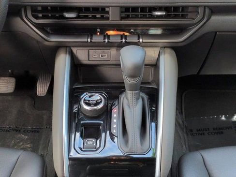 Used 2024 Chevrolet Colorado Trail Boss w/ Advanced Trailering Package AWD/4WD image 18