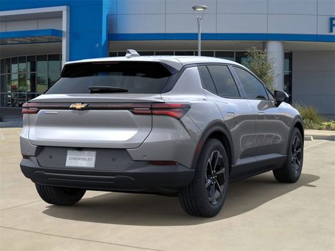 New 2026 Chevrolet Equinox EV LT image 4