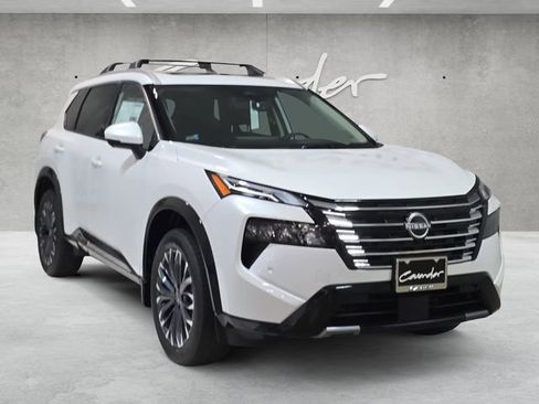New 2026 Nissan Rogue Platinum AWD/4WD image 2