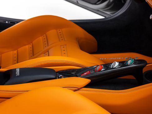 Certified 2022 Ferrari F8 Tributo RWD image 50