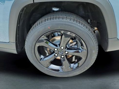 New 2026 Jeep Grand Cherokee Limited AWD/4WD image 10