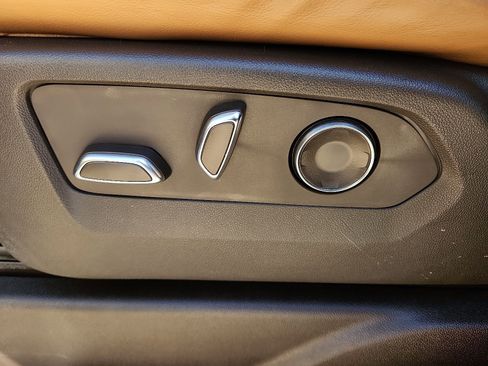 Used 2023 Cadillac Escalade ESV Sport w/ Touring Package image 15