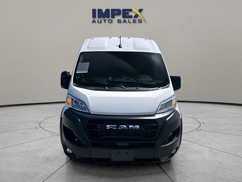 Used 2026 RAM ProMaster 2500 w/ Convenience Group FWD image 4
