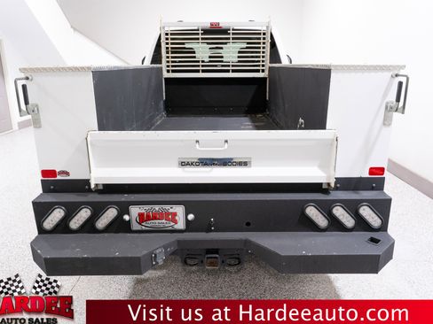 Used 2023 Ford F350 XLT w/ FX4 Off-Road Package image 4