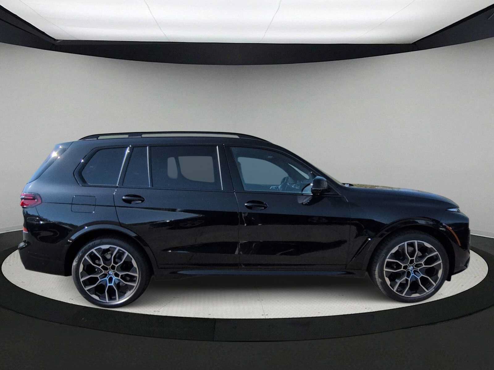 Used 2027 BMW X7 xDrive40i w/ Executive Package AWD/4WD image 9