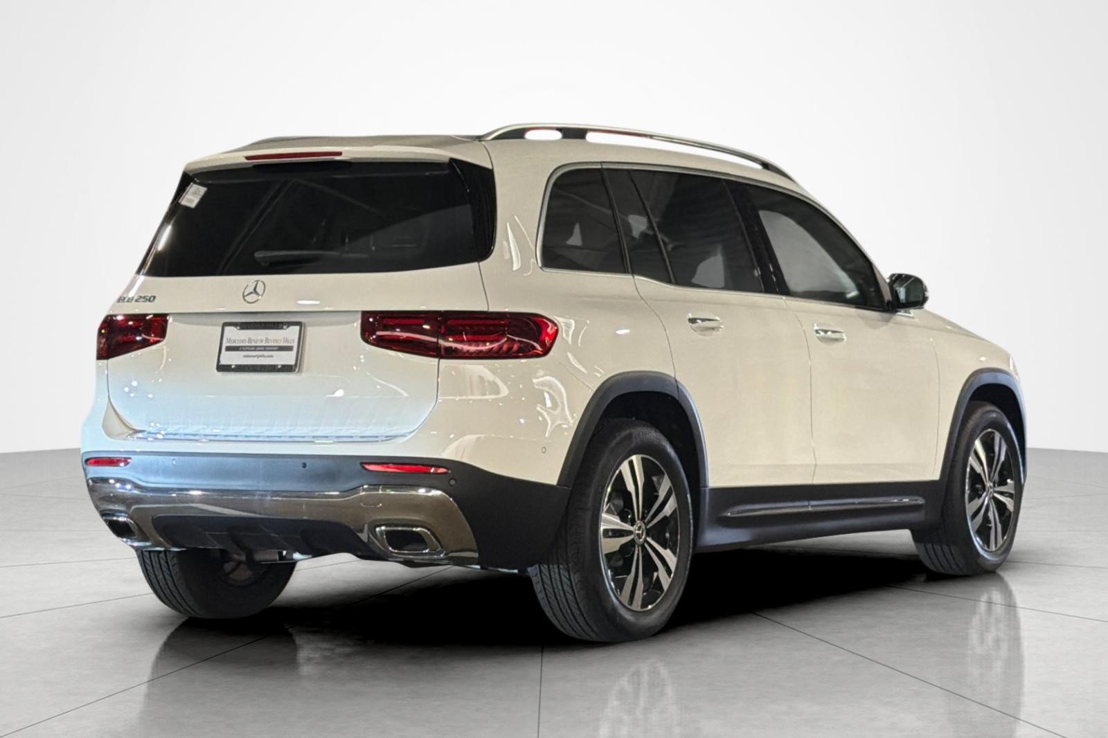 New 2026 Mercedes-Benz GLB 250 image 5