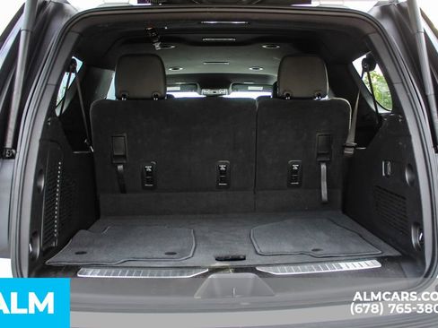 Used 2025 Chevrolet Suburban Z71 AWD/4WD image 23