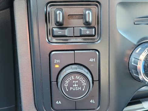 Used 2025 Ford F150 Platinum w/ Equipment Group 702A High AWD/4WD image 32