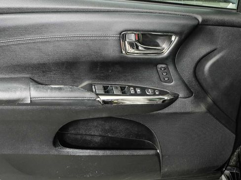 Used 2014 Toyota Avalon XLE Touring FWD image 6