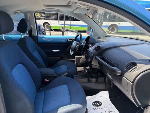 Used 2004 Volkswagen Beetle Satellite Blue FWD image 5