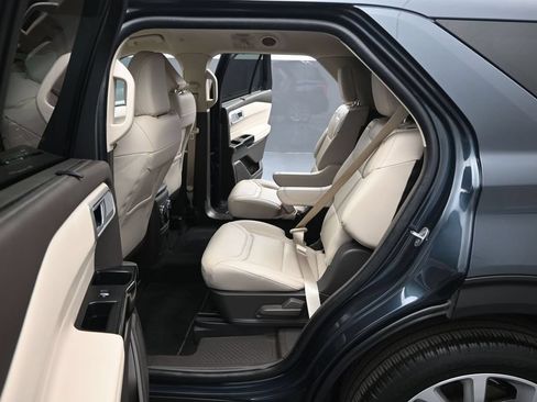 Certified 2023 Ford Explorer Platinum AWD/4WD image 19