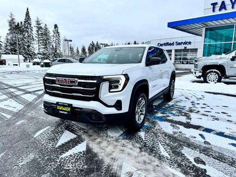 Used 2025 GMC Terrain Elevation image 3