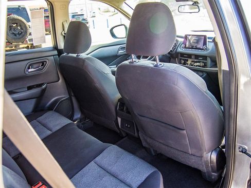 Used 2024 Nissan Rogue SV image 20