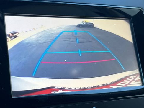 Used 2014 Toyota Highlander Plus FWD image 22