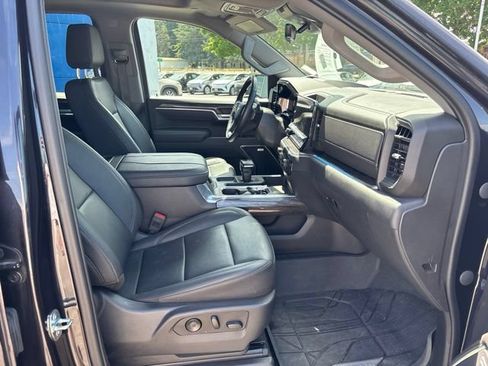 Used 2023 Chevrolet Silverado 1500 LTZ w/ LTZ Premium Package AWD/4WD image 39
