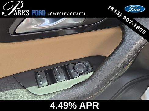 Used 2024 Chevrolet Blazer Premier w/ Enhanced Convenience Package FWD image 18