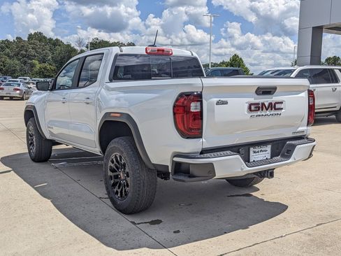 New 2026 GMC Canyon Elevation image 8