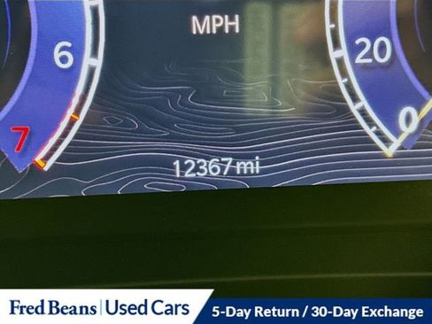 Used 2024 Jeep Grand Cherokee Limited w/ Black Appearance Package image 15