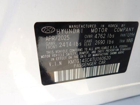 Used 2026 Genesis G70 2.5T image 31