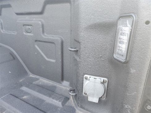 Used 2024 GMC Sierra 2500 Denali Ultimate image 13