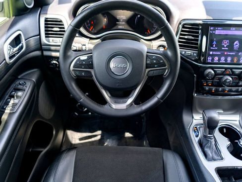 Used 2020 Jeep Grand Cherokee Altitude RWD image 23