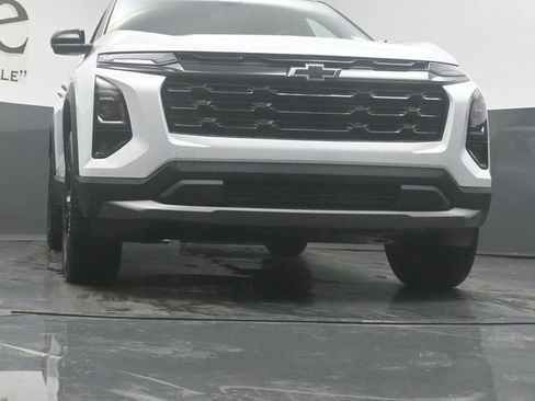 New 2026 Chevrolet Equinox LT w/ Midnight Edition FWD image 3