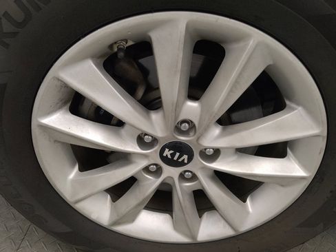 Used 2019 Kia Sorento AWD w/ LX Convenience Package image 31