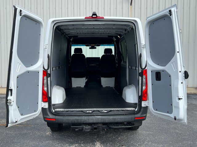 Used 2019 Mercedes-Benz Sprinter 2500 image 31