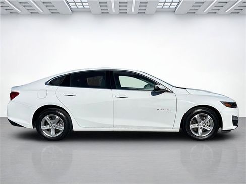 Used 2023 Chevrolet Malibu LS w/ Driver Confidence Package image 3