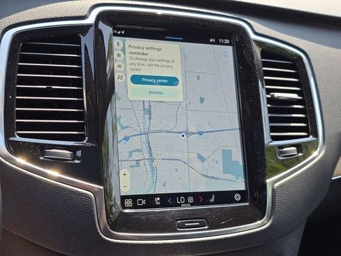 Used 2023 Volvo XC90 B5 Plus image 4