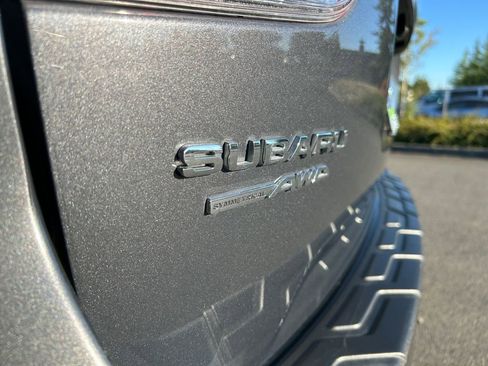 Used 2023 Subaru Forester Limited image 32