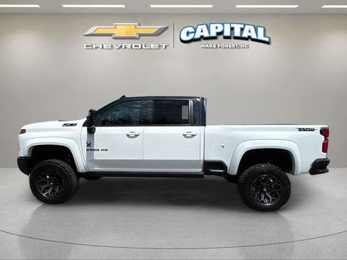 Used 2025 Chevrolet Silverado 2500 LTZ w/ Trail Boss Package AWD/4WD image 10