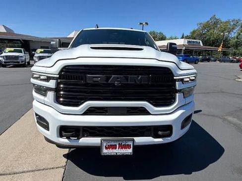 New 2026 RAM 2500 Laramie AWD/4WD image 8