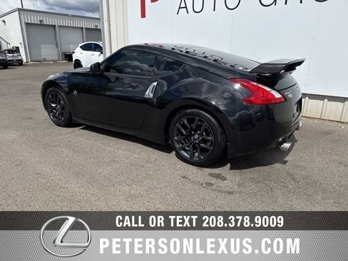 Used 2016 Nissan 370Z Coupe image 6