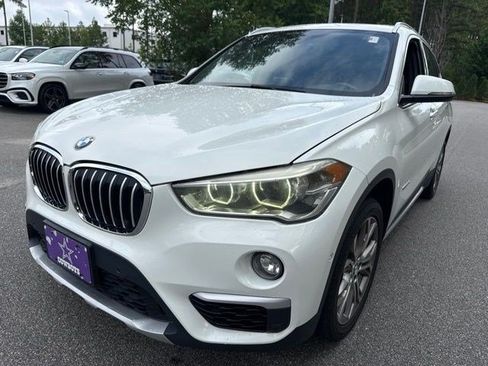 Used 2017 BMW X1 xDrive28i AWD/4WD image 1
