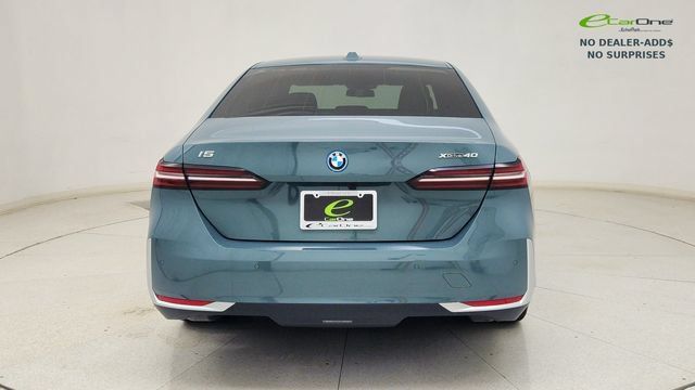 Used 2026 BMW i5 xDrive40 AWD/4WD image 9