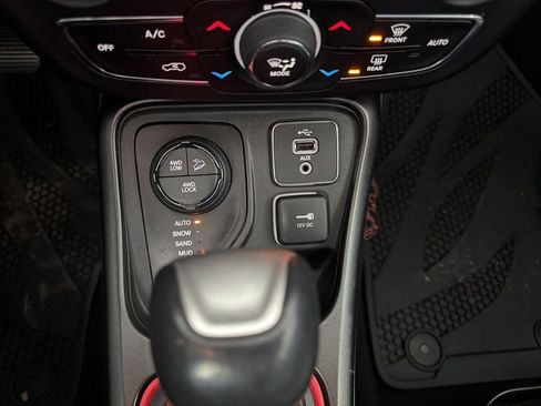 Used 2017 Jeep Compass Trailhawk w/ Leather Interior Group image 16